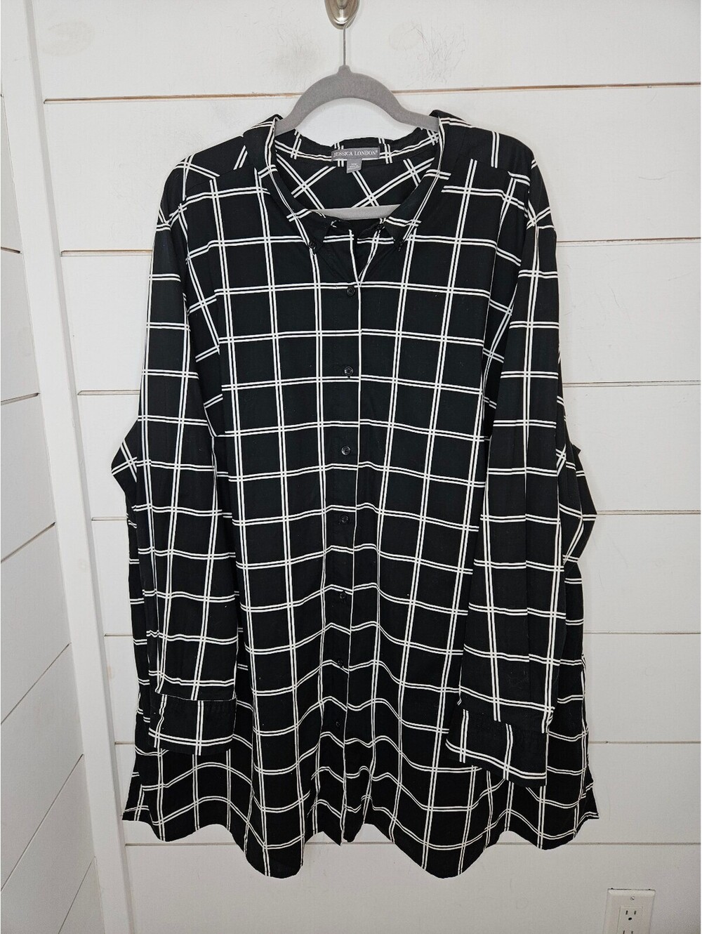 Jessica London size 32W black & white windowpane plaid button down long shirt